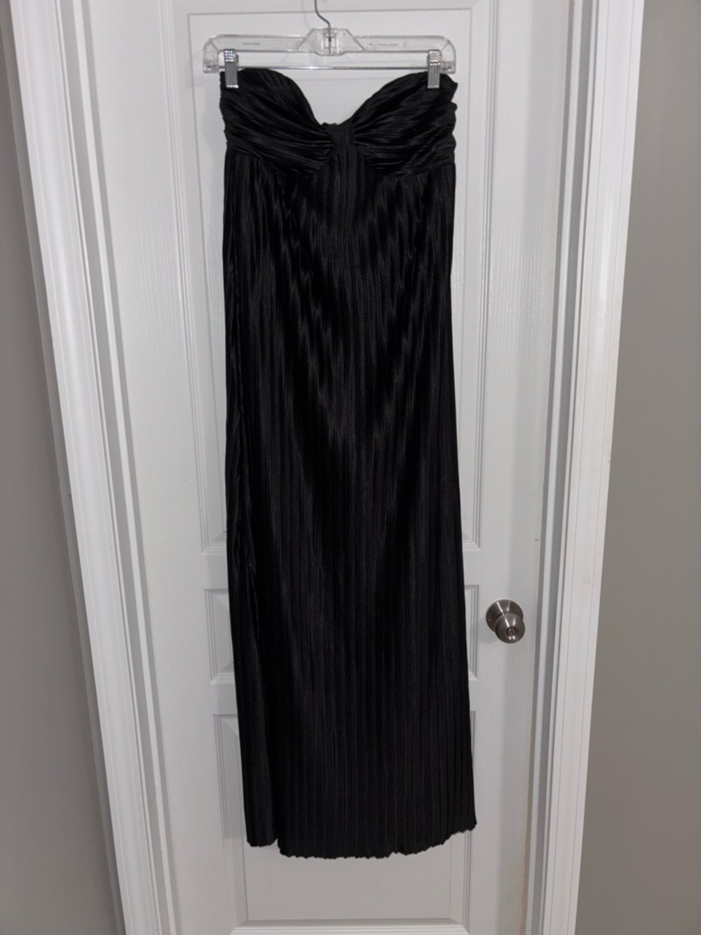 Lulu's Black Strapless Pleated Maxi Dress - Picture 3 of 5